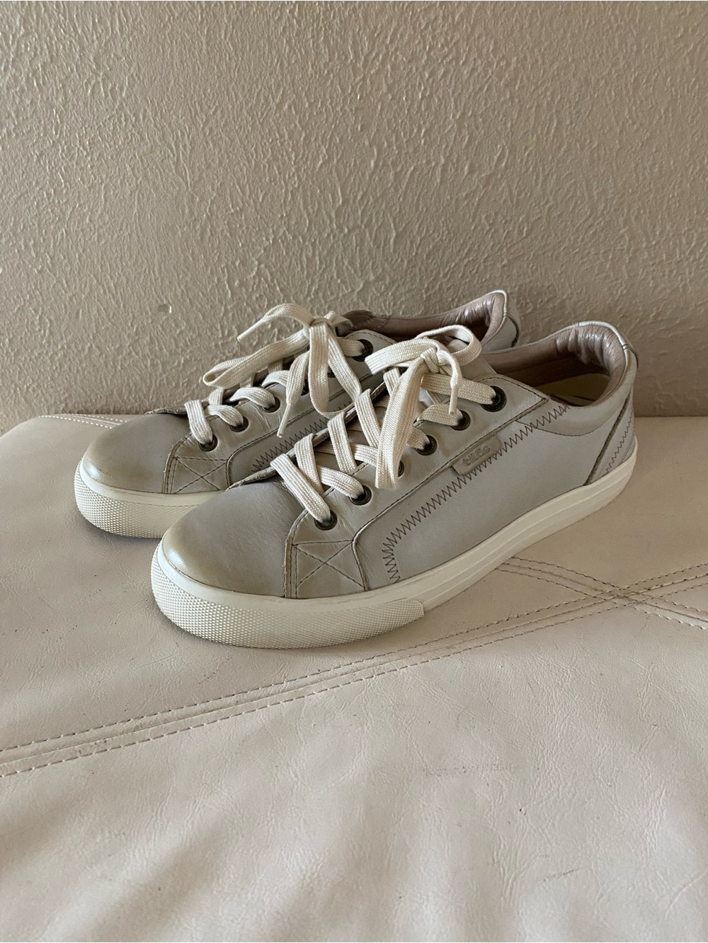 Taos Leather Sneakers Plim Soul Lux Oyster Gray Taupe Neutral Size 9.5 - Picture 2 of 13